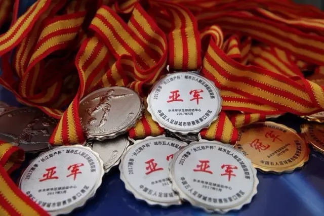 大换血开启！阿森纳连清三名冗员，手握16.3亿元预算继续引援